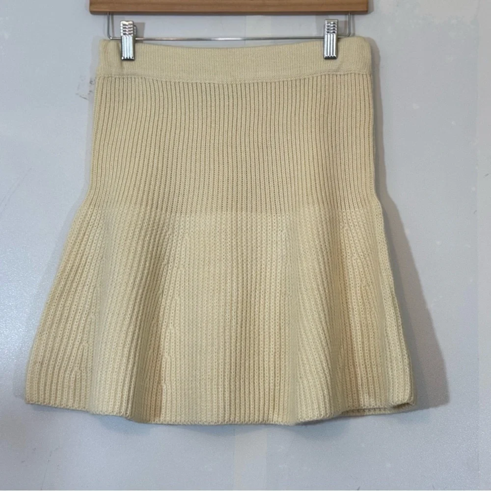 Zara Chunky Knit Wool Blend Flutter Mini Pull-On Skirt-Cream | Size M